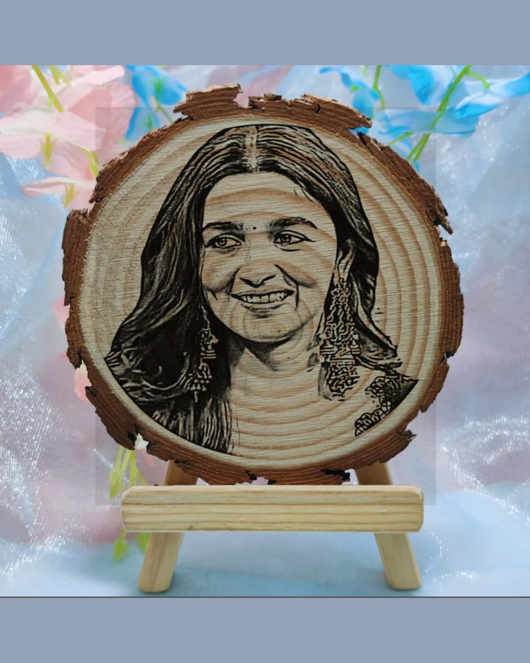 Circular Wooden Engraved Slice (5 to 6 Inches)