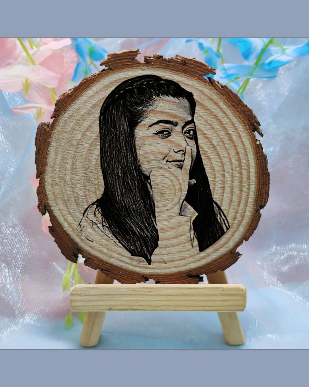 Circular Wooden Engraved Slice (5 to 6 Inches)